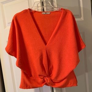 Zara coral tee with front knot